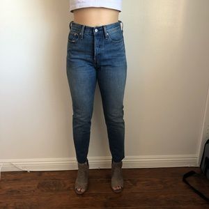 Women’s Levi’s High Rise Cropped Straight Leg